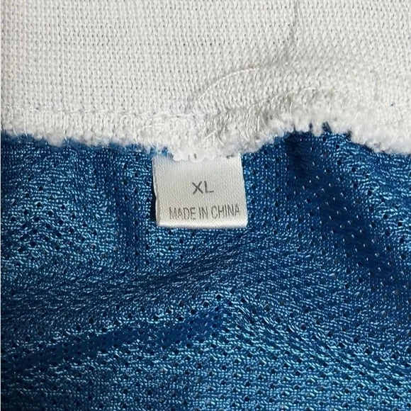 Blink-182 Vintage Rock Band Bunny Blue and Silver Tank Top Basketball Jersey - Picture 4 of 4